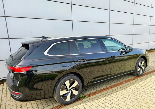 Volkswagen Passat cena 184490 przebieg: 10, rok produkcji 2024 z Będzin małe 704